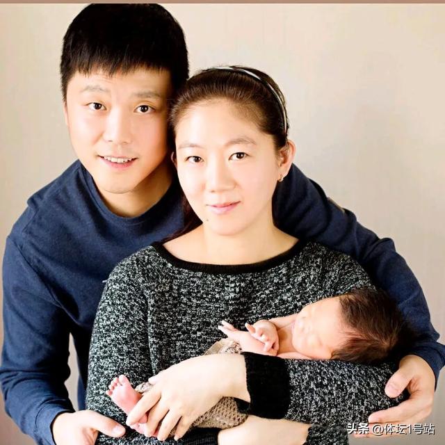 44岁牛剑锋近况：嫁给梁靖崑恩师，如今甘愿做煮妇，逆龄变美