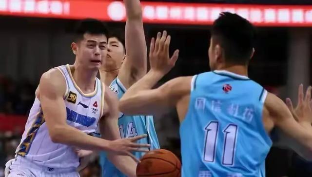 北京首钢105：86大胜天津，三大国手观战，赛后收到3大利好消息！