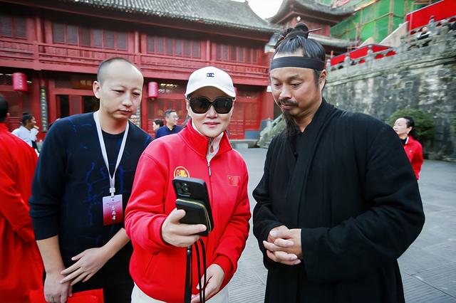 现场 | 金顶祈和愿，紫霄续文脉："世界和平缘"武当宣言响彻仙山