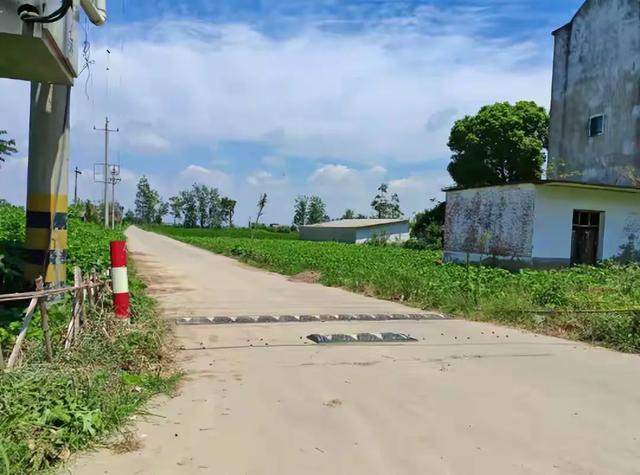 释永信倒台后，老乡才敢说实话，当年他想两三万一户买下整个村