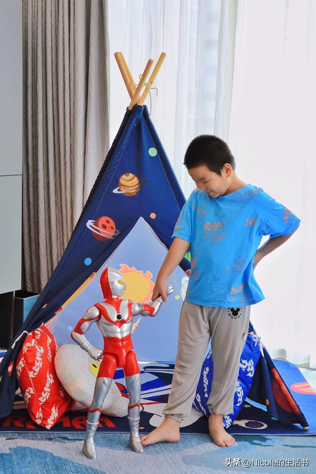顺德亲子游 | 住进奥特曼主题房，体验趣味之旅