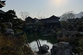 现在的房贷月供，如果有资金的情况下，缩短年限好还是缩短月供好图片