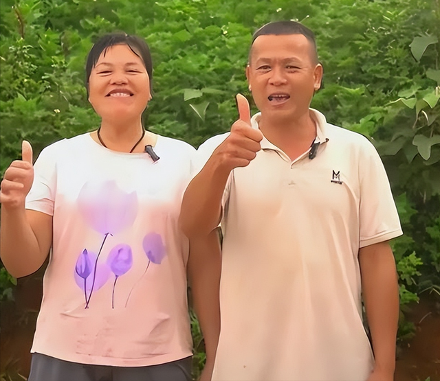 演都不演了！全红婵爸爸用冠军名号赚钱，评论区恶心的一幕出现了