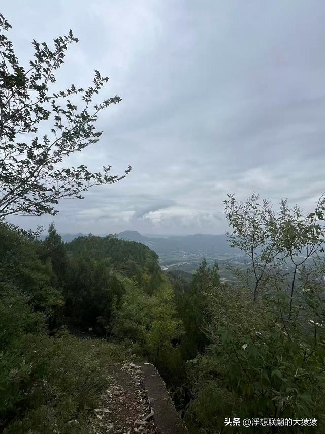 蒙阴七十二崮之一的瞭阳崮，不仅有壮丽风光，还曾有过血雨腥风