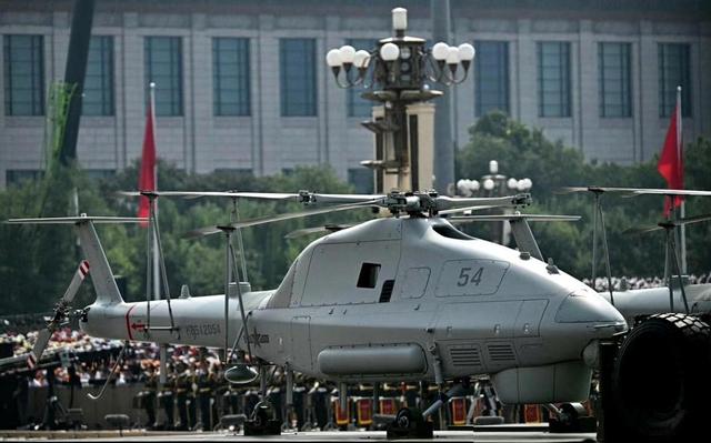 迷你航母上舰载机了！无人机5级海况着舰，替福建舰蹚出一条路