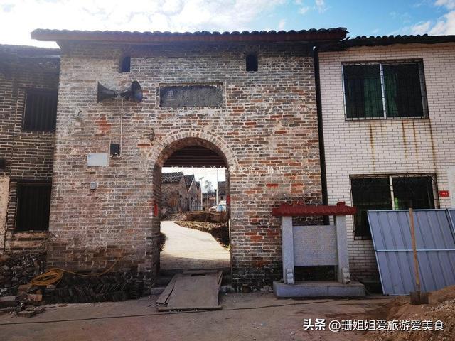 清远连州“石”姓聚居的千年古村，乡村路种满银杏树，秋韵感觉浓