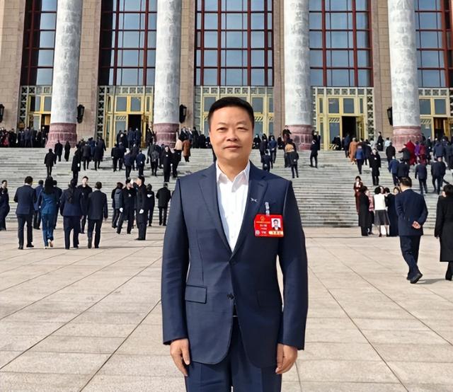 何小鹏始料未及，北京座谈会上，任正非只用一句话就让口碑飙升