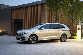 喜欢大空间7座MPV，看看这两款车，舒适安全，动力强悍 还省油图片