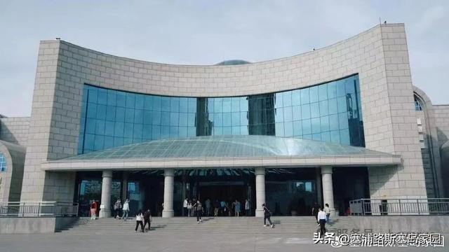 “新疆是个好地方”——海外华文媒体走进新疆·乌鲁木齐篇