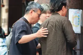 48岁刘谦患肺腺癌，他证实在春晚后开刀手术，小叔近年因癌去世图片