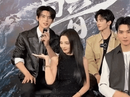 这对姐弟恋…这么甜的吗？我倒看看多好磕？