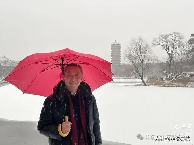 雪中漫步北大未名湖，是一次心灵的洗礼和精神的升华