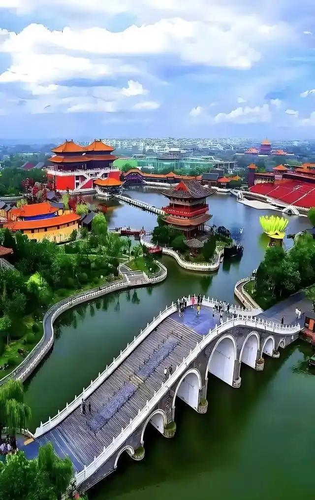 江苏没想到，山东也没想到，如今的中国河南，已成为全国焦点