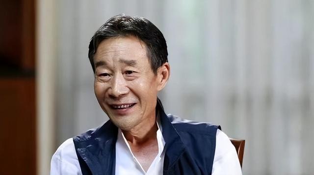 曝34岁知名演员已被枪毙！中国娱乐圈首例，倪大红、李雪健被牵连