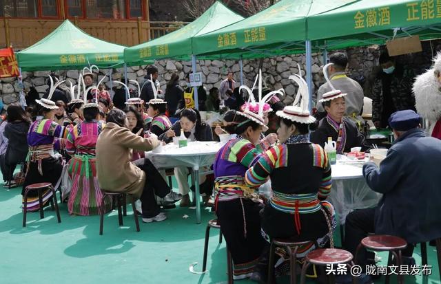 正月十五的白马山寨