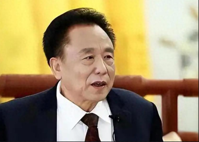 包养10位情妇，睡觉翻牌生下11个私生子，最小情人竟还是零零后！