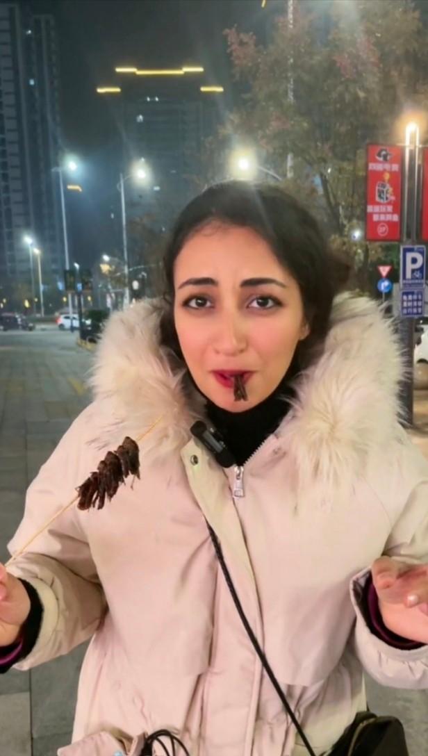 埃及女孩零彩礼嫁大7岁浙江小伙，第一次来中国：你们这里雨真大