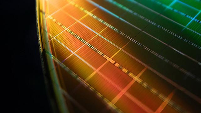 俄罗斯挑战ASML垄断：自主EUV光刻技术路线图剑指2037年