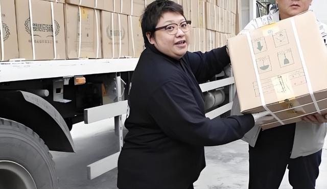 贪污上亿、假慈善？被实名举报的韩红，还是没有等来一声道歉