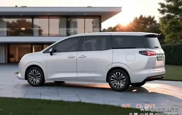 五菱星光730搅局十万元MPV市场 县城用户成关键变量
