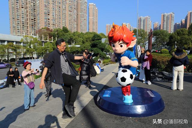 换个角度看永州体育场，这里已成为体育中心，文化中心和欢乐中心