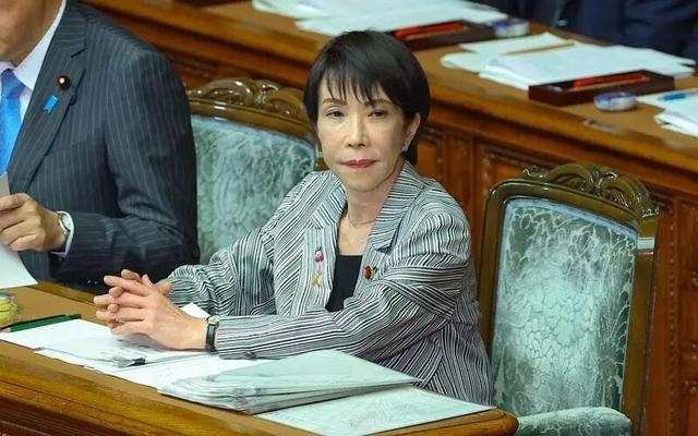 “双手插兜”后续来了！日方破大防，感受到羞辱，竟要求中方解释