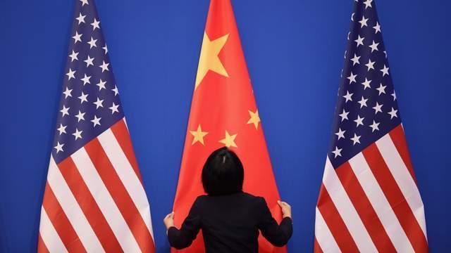 特朗普还未登机访华，大批美国坦克将运往台岛，解放军动作更大