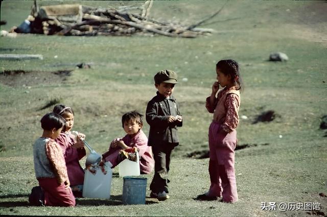 实拍：1986年的乌鲁木齐，风光古朴又自然！