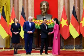 越南美女副主席出任代主席！图片