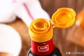 “酱油大王”跌落神坛？代工厂停产、三年连亏、一家三口成老赖！图片