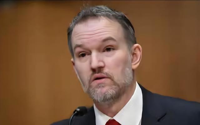 中国一步不退,特朗普称难以置信,官员表示美国3亿民众已做好准备