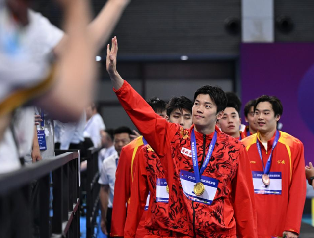 不到72小时，央媒4次点名孙杨，潘展乐的话，终于有人信了