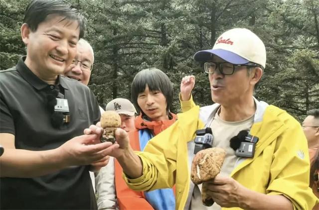 百万网友围观！俞敏洪直播引爆阿拉善文旅热潮