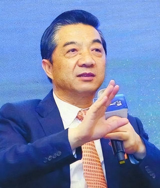 美国就算一动不动，中国20年也追不上？九三阅兵后，局势已被改写