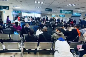 昨天下午去医院看病，没想到病情非但没减轻反而加重了，买个教训图片