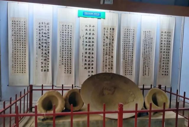 国庆不打挤！高铁2.5H直达冷门小县城，景色惊艳国鸟遍地！物价超低，2元吃鲜辣美食！