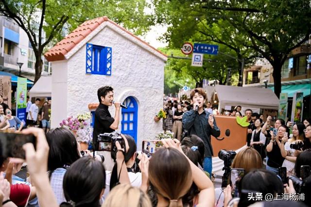 大学路挤爆了！连嗨8天的限时“大书房”，千万别错过！