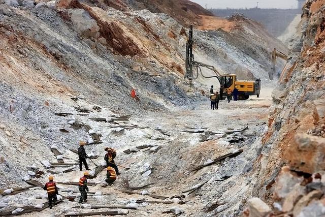 日本援兵来了？9国共谋对抗中国，俄罗斯准备下场，我外交部发话