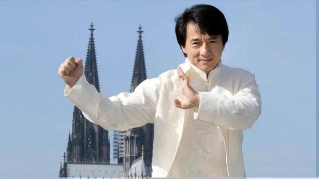 被迫去世？这次，官媒发文曝光成龙的真实现状，韩红的话有人信了