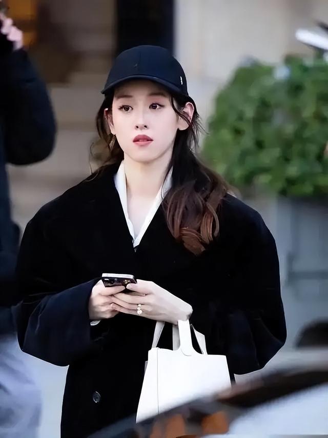 刘强东没想到，离过年不到2月	，章泽天走上了和田朴珺一样的路