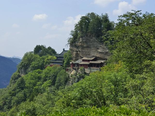 【视界】夏日炎炎，武当山景区热度不减！