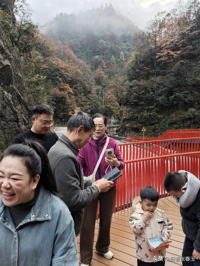 巴中南江光雾山18月潭瀑布群探秘