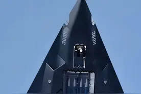 深度解析成飞和沈飞六代机！J-36真的是三台涡扇发动机么图片