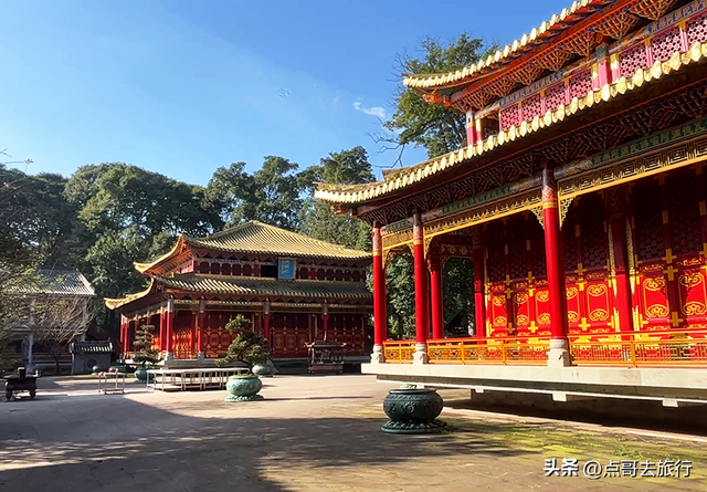 成都最不可低估的寺庙，金碧辉煌，充满皇家气度，公交可直达！