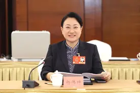两会丨全国人大代表、河北金融学院院长杨伟坤：科技金融、养老金融、农村金融如何疏通“堵点”？图片