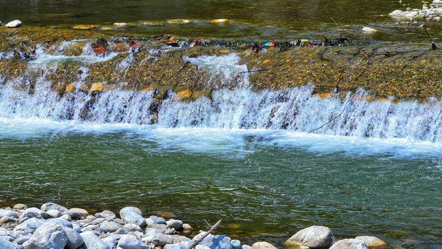 浙江男子独自穿越鳌太线，重伤被困8天，靠吃树叶艰难存活