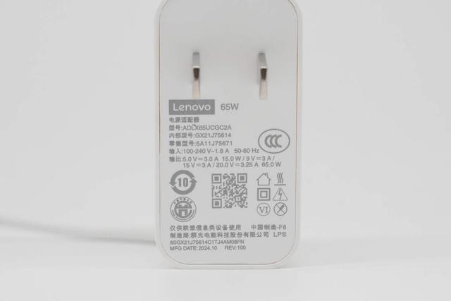 售价3999的大玩具说拆就拆！联想拯救者Legion Go S游戏掌机拆解
