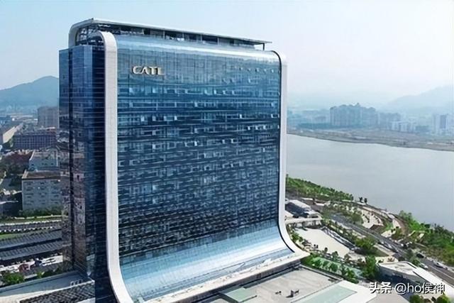 中国获国际认可，苹果人才要跑路！20多人跳槽，还带走核心技术？