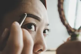 女人有这六种行为，说明她讨厌你，男人还是放弃吧图片