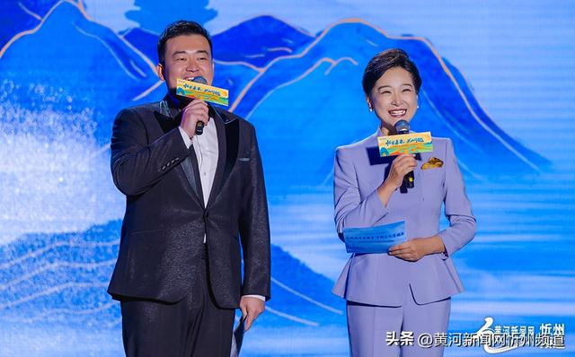 偏关：非遗之夜让长城“开口讲故事”